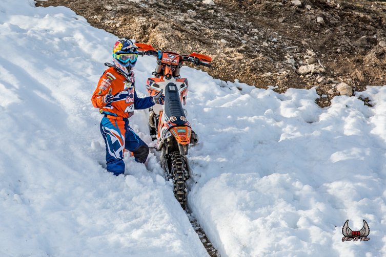 Stuck in snow-5740