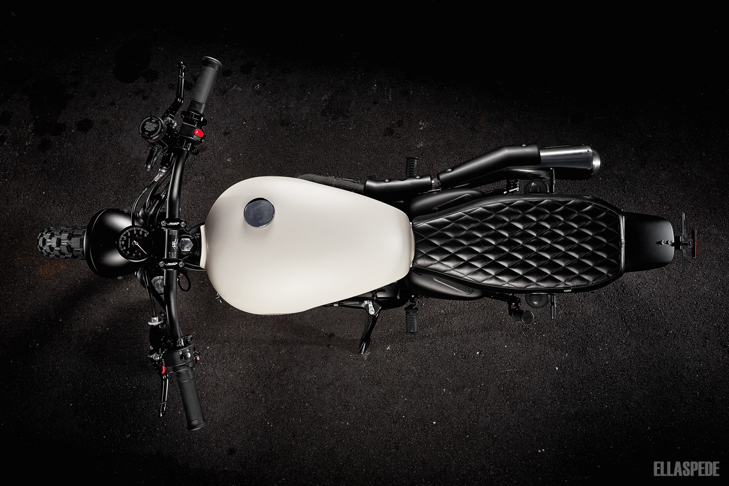 Custom 6. Fuego Scrambler Lux 300.