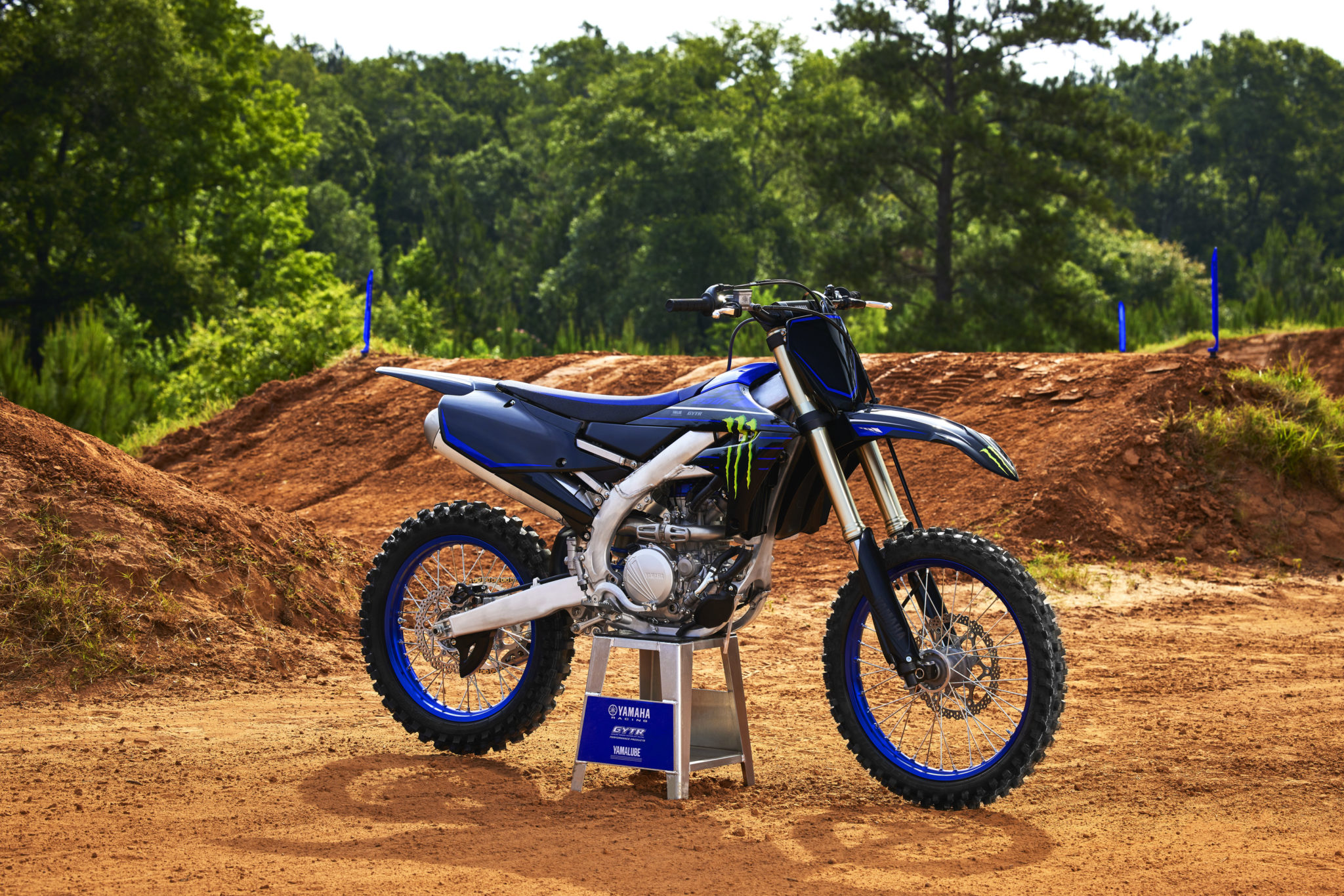 Кроссовый мотоцикл yz125