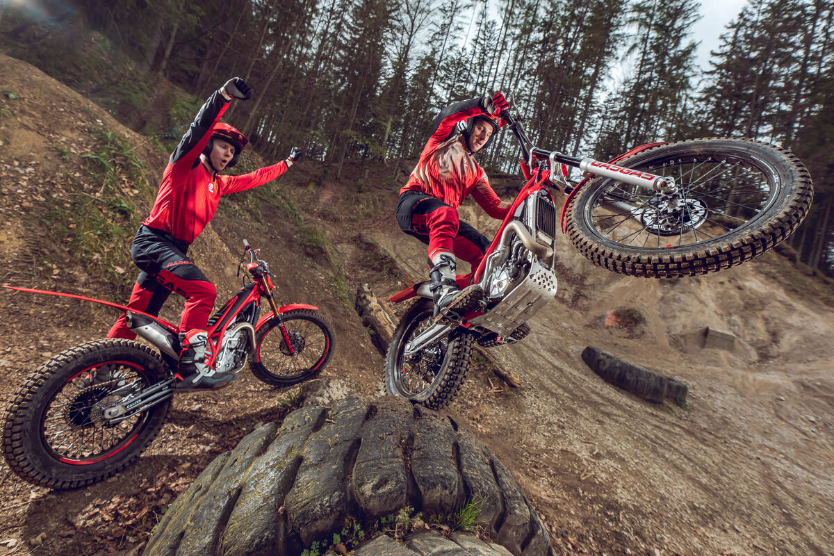 GASGAS UNVEILS UPGRADED 2025 TRIAL BIKES - Transmoto